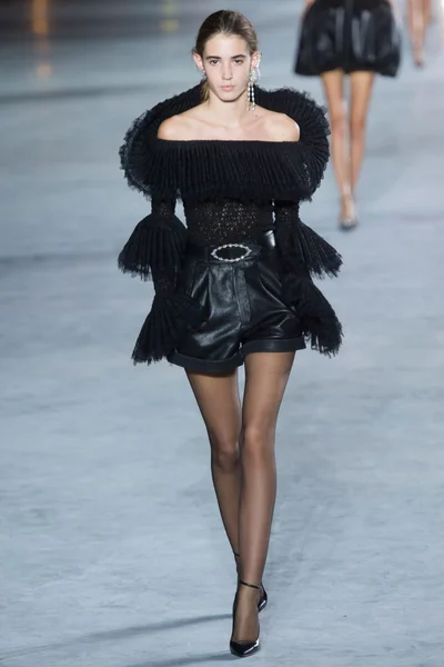 Look 64